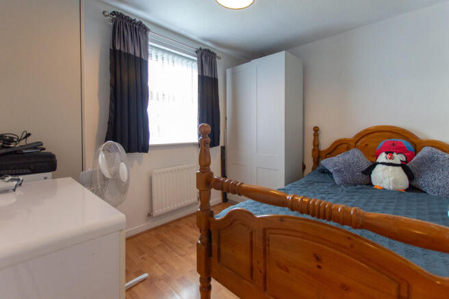 4 bed Detached for sale Image 8