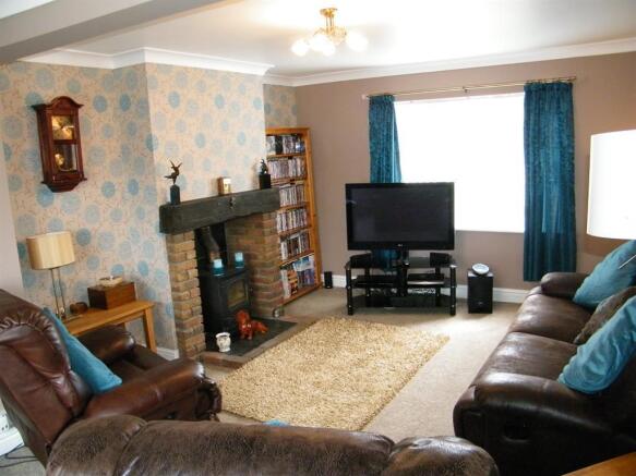 Lounge 1