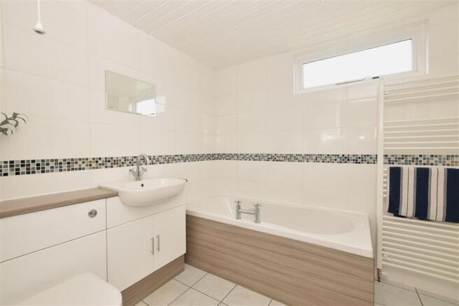 En-Suite Bathroom