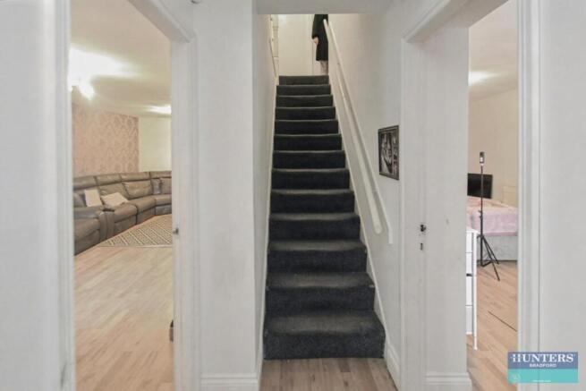 5 bed Semi-Detached for sale Image 11