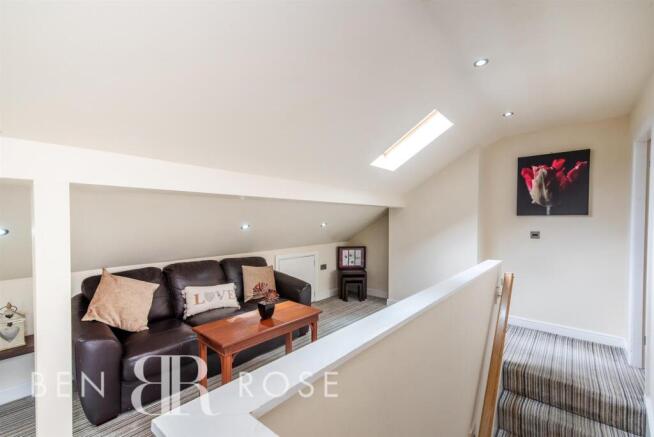 Landing/Sitting Room
