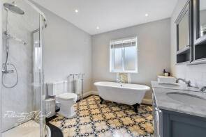 121, Charlton Lane, London SE7 8HL