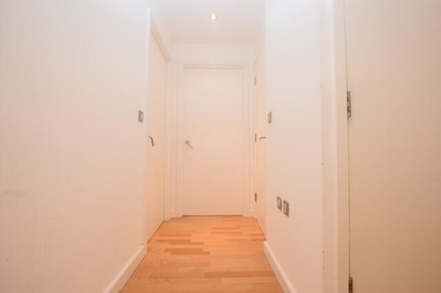 2 bed Apartment to rent Image 11