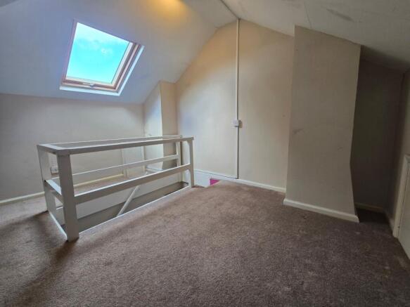3 bed Semi-Detached for sale Image 8