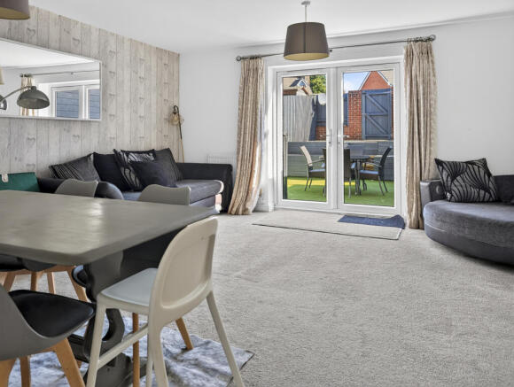 Sitting/Dining Room