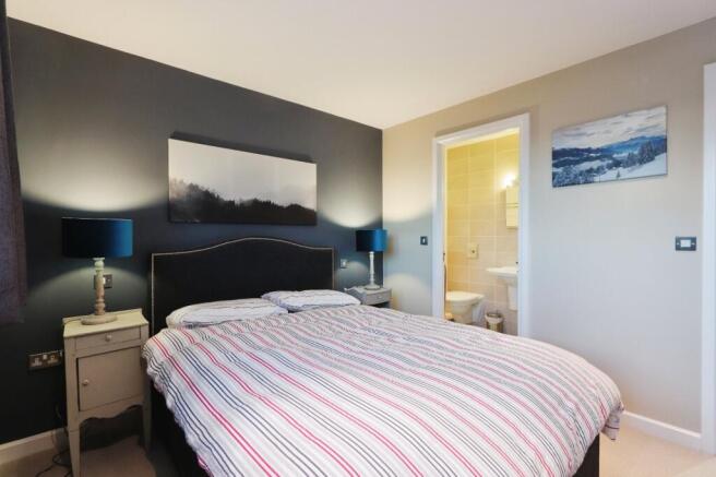 3 bed Penthouse for sale Image 8