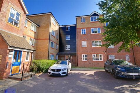 Sten Close, Enfield, EN3