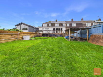 Perranporth, substantial and versatile family home close to the beach
