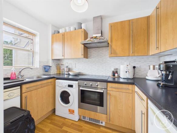2 bed Apartment for sale Image 7