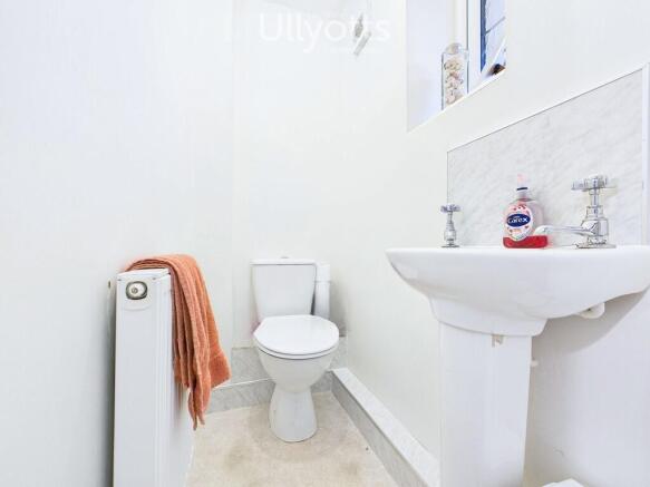 4 bed Detached for sale Image 7