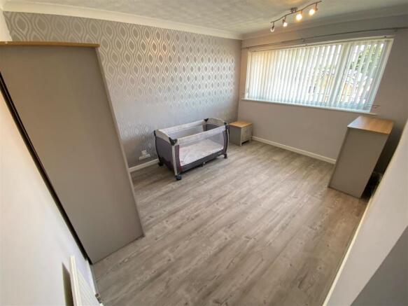 BEDROOM 2