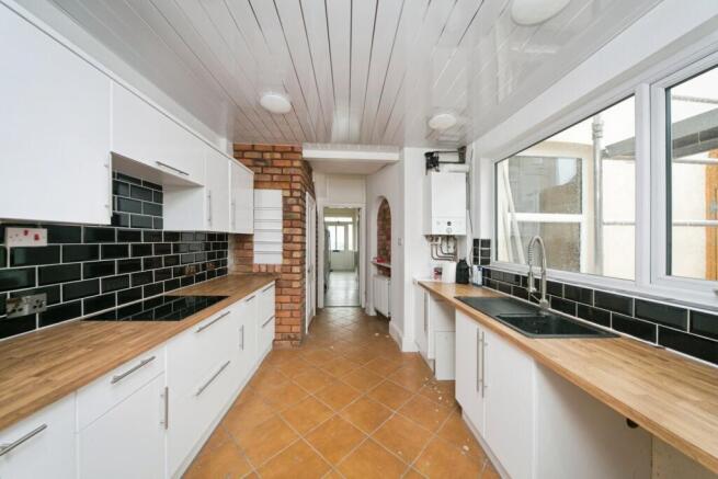 Llewelyn Road, Colwyn Bay, Conwy, LL29 photo 4