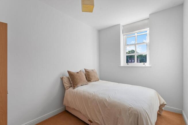 2 bed Flat for sale Image 10