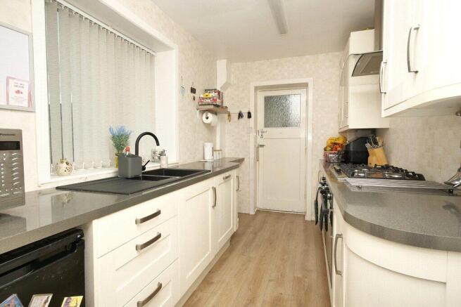 3 bed Semi-Detached for sale Image 5