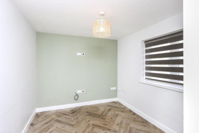 4 bed Detached for sale Image 9