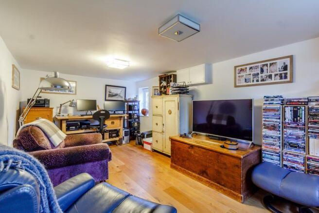 Lounge 3