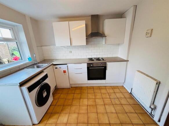 Fitted Kitchen:
