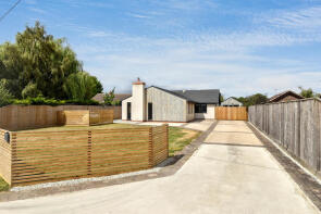 Vilamoura, Meadow Lane, Louth LN11 7ER
