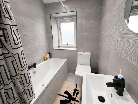 2 bed Terraced for sale Image 7