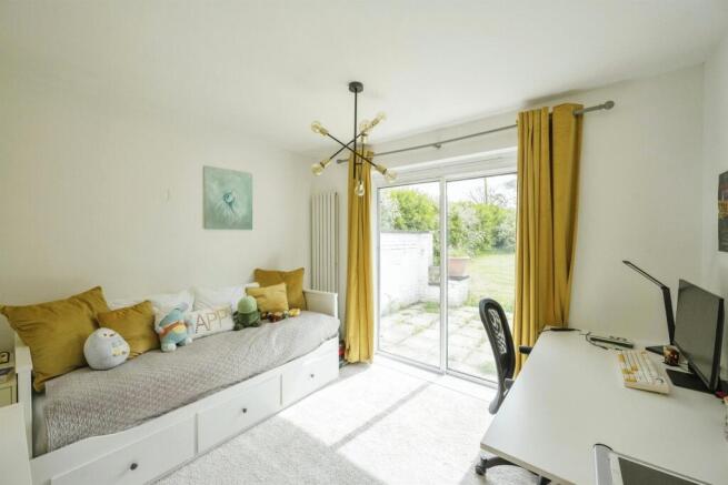 4 bed Detached for sale Image 7