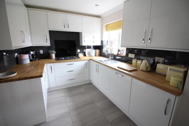 Fitted Kitchen