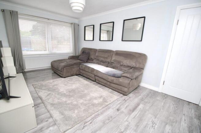 Chestnut Avenue, Cumbernauld photo 5