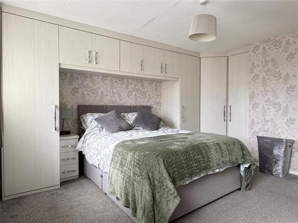 2 bed Town House for sale Image 8