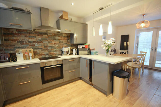 Kitchen/Dining Room