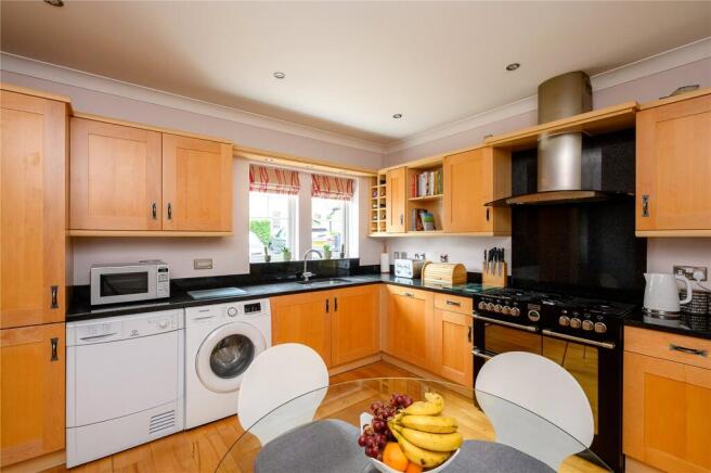 3 bed Terraced for sale Image 7