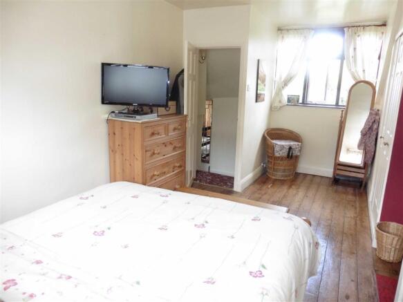 Bedroom 1 (through)