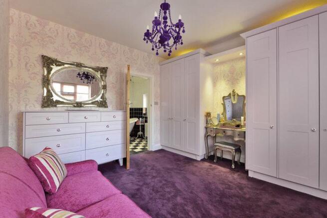 DRESSING ROOM/...