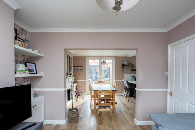 3 bed Semi-Detached for sale Image 6