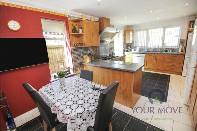 Kitchen/Breakfast Rm