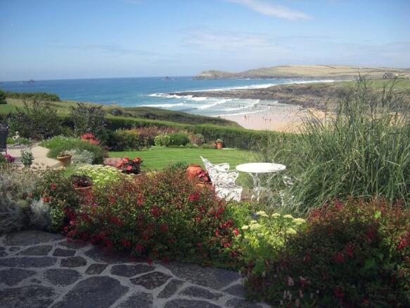 GARDENS/VIEW