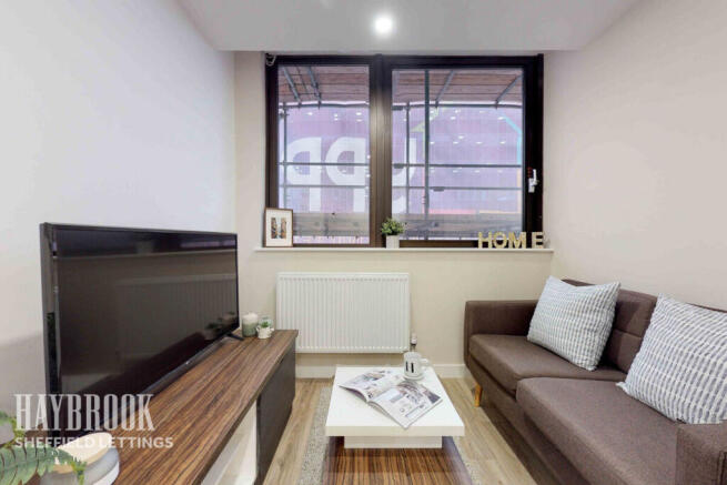 2 bed Apartment to rent Image 6