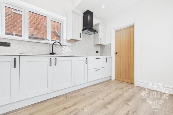 3 bed Semi-Detached for sale Image 5