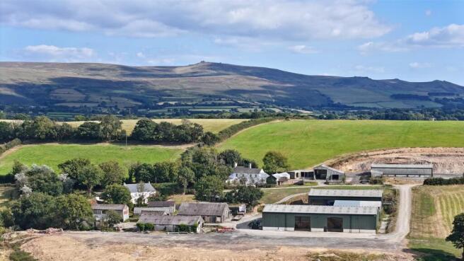 Ebwsorthy Town Farm