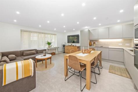 Linwood Close, London