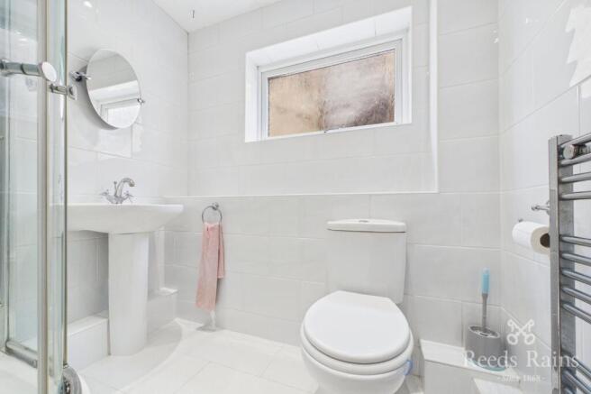 2 bed Apartment for sale Image 12