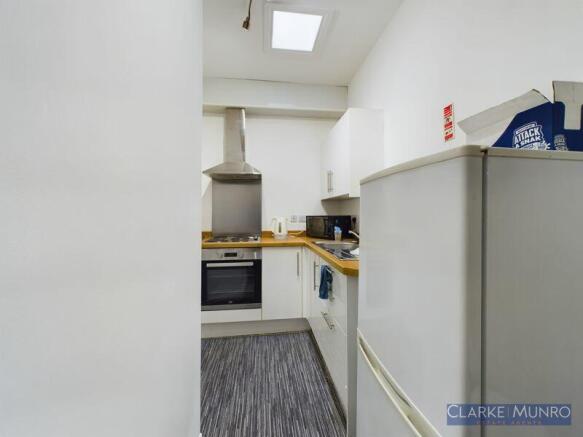 1 bed Terraced to rent Image 7