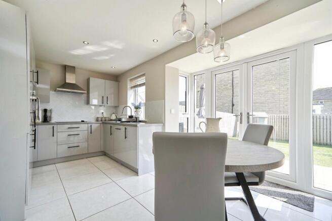 3 bed Detached for sale Image 4