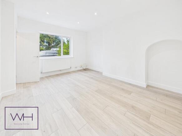 CAM03785G0-PR0318-ST