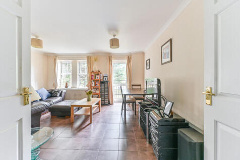 Birdhurst Road, South Croydon, CR2