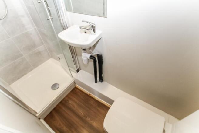 4 bed Terraced to rent Image 10