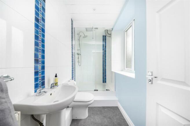 SHOWER ROOM (2).jpg