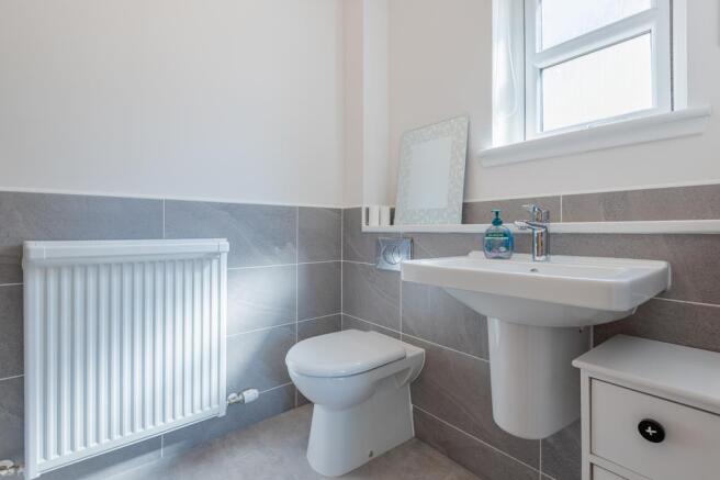 MASTER ENSUITE