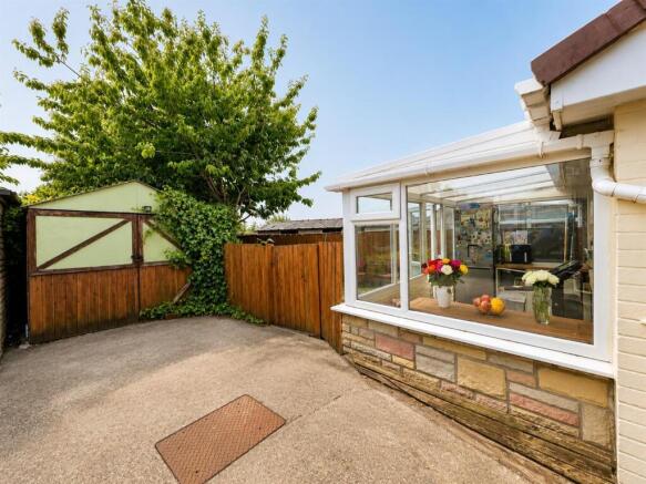 2 bed Semi-Detached Bungalow for sale Image 12