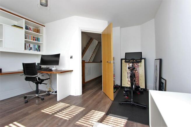 Photo 10