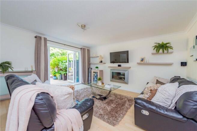 Brecknock Court, Leegomery, TF1 photo 4