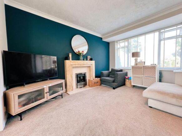 3 bed Semi-Detached for sale Image 9